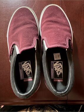 Vans Kids Slip-On Sneakers in Burgundy Suede